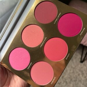 Jaclyn Cosmetics Rouge Romance blush palette
